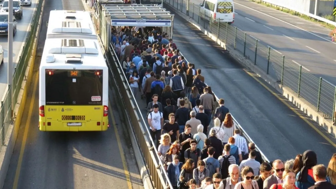 Pazartesi günü İstanbul’da toplu taşıma ücretsiz olacak!