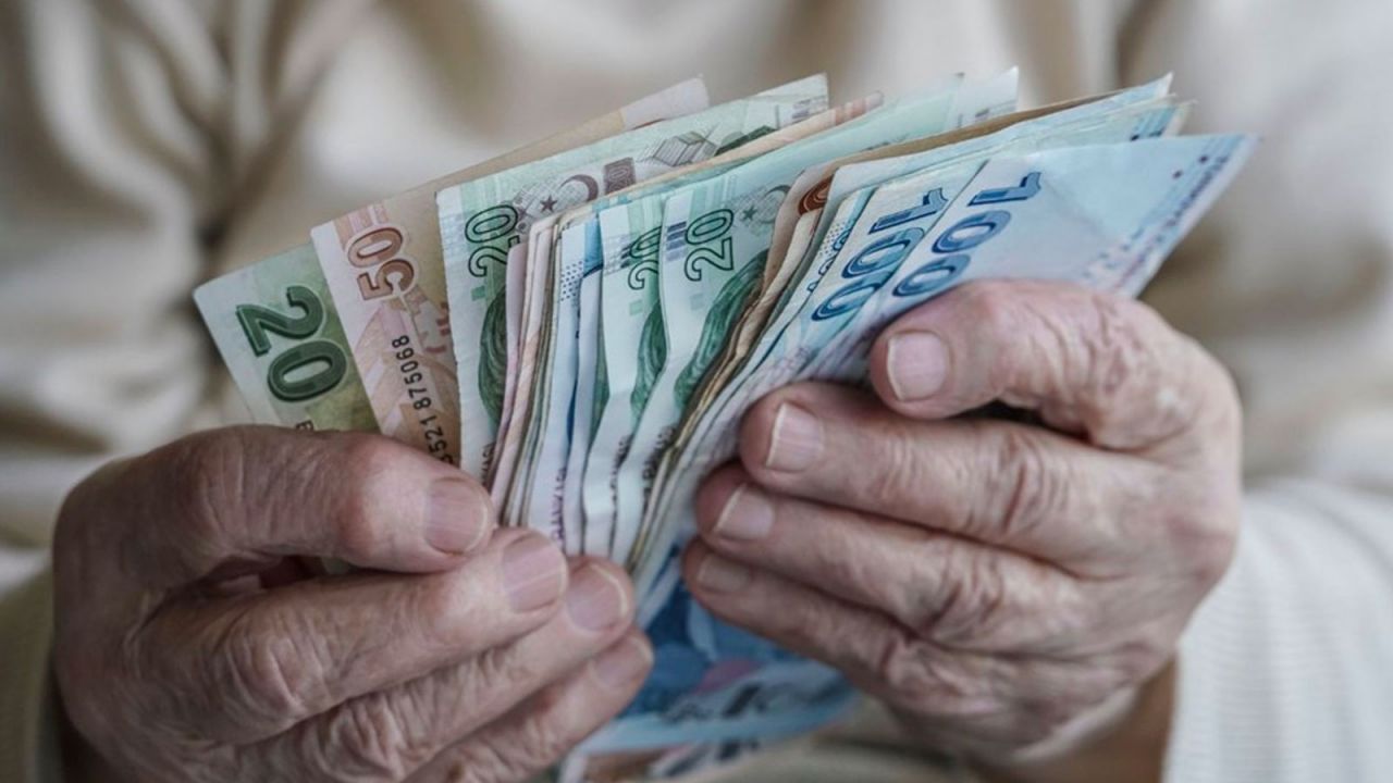 Emekliler, Ekim ayı maaşlarını almaya başladı, zamlar ne olacak?
