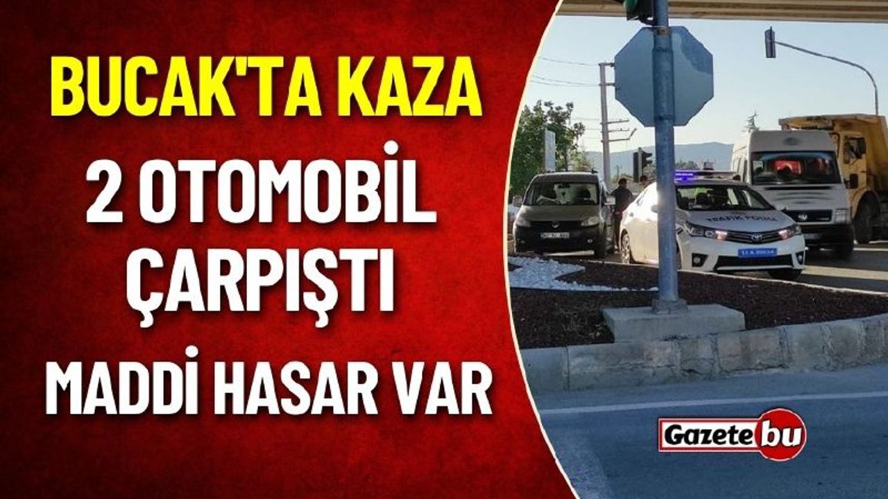 Bucak'ta 2 Otomobil Çarpıştı Maddi Hasar Var