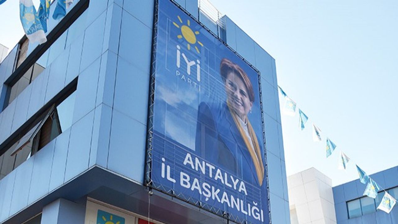 Meral Akşener Antalya programlarını erteledi