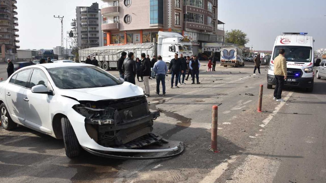 Siverek'te Feci Trafik Kazası 4 Yaralı