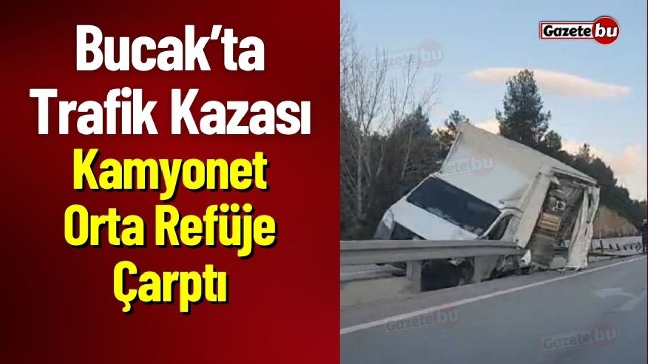Bucak'ta Trafik Kazası Araç Bariyerler Çarptı