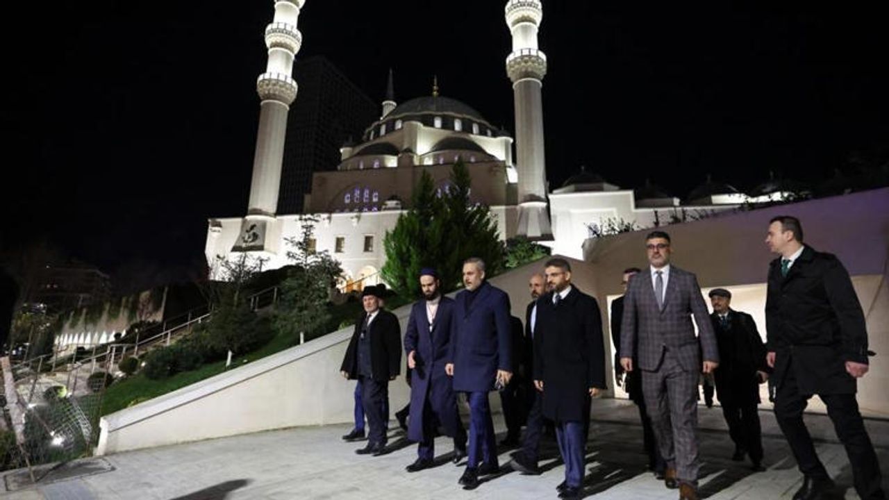 Bakan Fidan Arnavutluk'ta Namazgah Camii'ni ziyaret etti