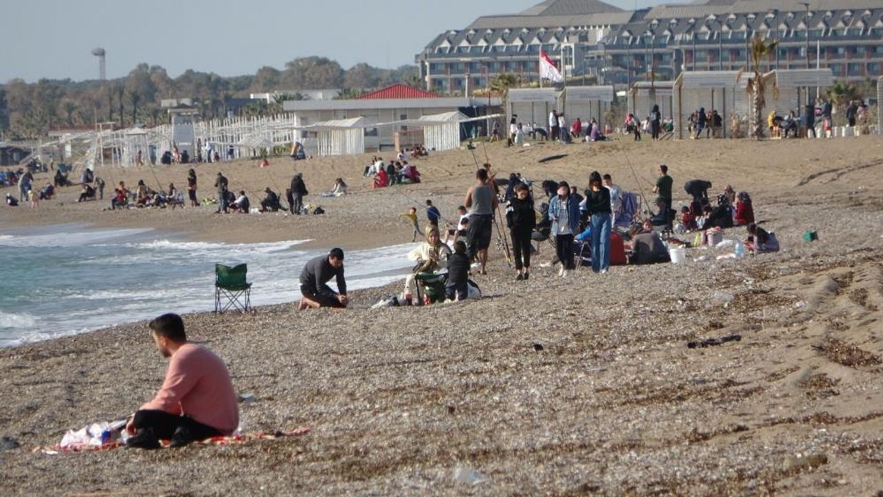 Güneşi gören vatandaşlar sahillere akın etti
