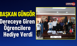 Başkan Güngör, Dereceye Giren Öğrencilere Hediye Verdi