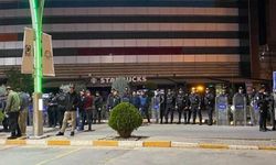 Diyarbakır'da Starbucks Şubesine Saldırı