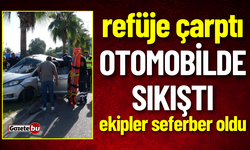 Refüje Çarptı: Otomobilde Sıkıştı Ekipler Seferber Oldu