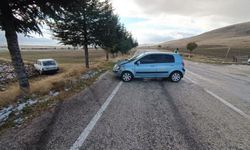 Dinar’da Yaşanan Trafik Kazasında 2 Kişi Yaralandı