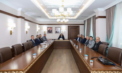 Vali Öksüz, Muhtar Görüşmelerine Devam Ediyor