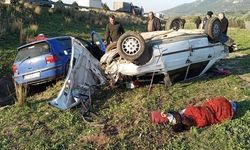 Ceyhan'da trafik kazası: 2 ölü, 4 yaralı