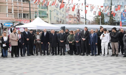 Vali Öksüz, Kadınlar Günü Programına katıldı