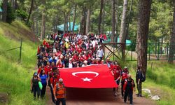 Vali Pehlivan, 'Doğada Gençlik Yürüyüşü'ne katıldı