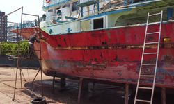 Akdeniz'in Balıkçıları, Ekmek Teknelerini Bakıma Aldı