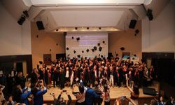 Tazelenme Üniversitesinden 110 öğrenci mezun oldu