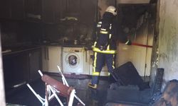 Alanya'da 7 katlı binanın zemininde çıkan yangın evi kül etti
