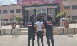 Alanya’da 25 yıl kesinleşmiş hapis cezasıyla aranan şahıs yakalandı