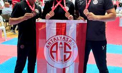 Antalyaspor Boksörleri Konya'da Madalya Yağmuru Yağdırdı!