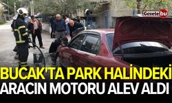 Bucak'ta park halindeki aracın motoru alev aldı!