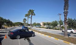 Önce kaldırıma, ardından direğe çarparak durabildi: 1 yaralı