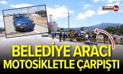 Belediye aracı motosikletle çarpıştı: 3 yaralı