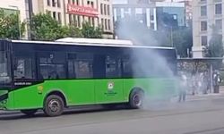 Denizli'de Halk Otobüsünde Duman Paniği: Yolcular Tahliye Edildi