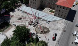Isparta'da 15 Temmuz Cumhuriyet ve Demokrasi Meydanı yenileniyor