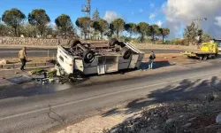 İşçileri Taşıyan Servis Takla Attı: 25 Yaralı