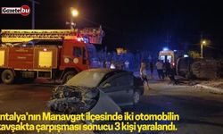3 yaralı: Kavşakta iki otomobil çarpıştı, ortalık savaş alanına döndü