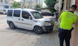 Hafif ticari aracç ile motosiklet çarpıştı: 1 yaralı