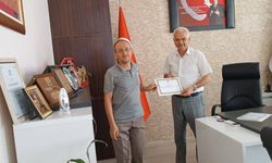 Bucak’ta Ramazan Ayında Hatimle Teravih Namazı Kıldıran Hafızlara Belge Verildi