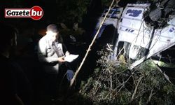 Hakkari’de kamyonet şarampole yuvarlandı: 2 yaralı