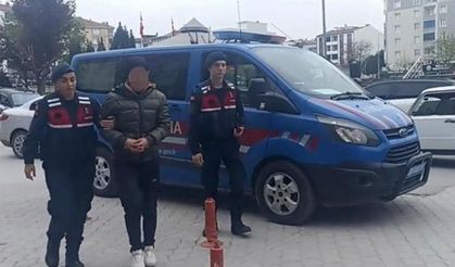 90 yaşındaki annesini döven oğul ve kızı arkadaşı yakalandı