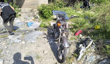 Hatay'da 18 yaşındaki sürücüsü hayatını kaybetti