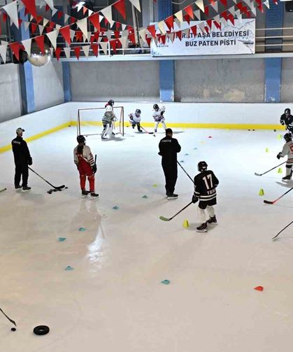Buz Hokeyi Gelişim Kampı ilk kez Antalya’da