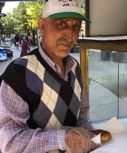 Kanser olmasına rağmen günde 12 saat güneş altında çalışıyor