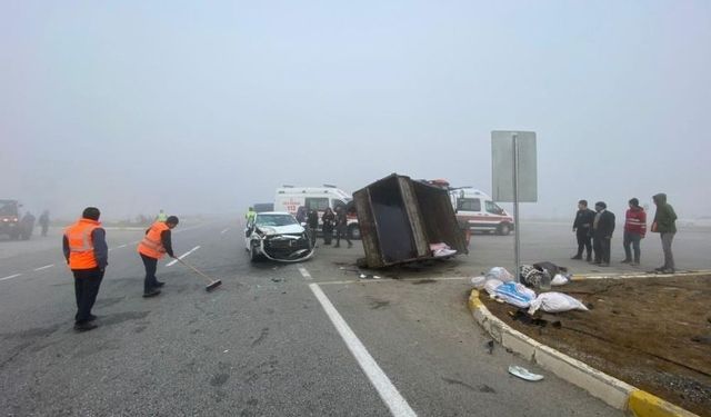 Afyonkarahisar'da Trafik Kazası, Çok Sayıda Yaralı Var