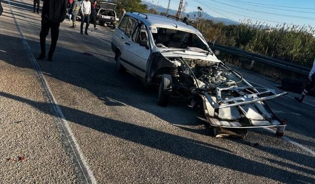 Osmaniye'de iki otomobil çarpıştı: 4 yaralı