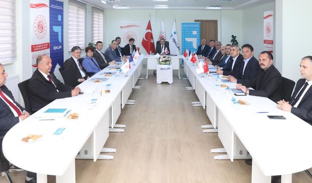 İl İstihdam ve Mesleki Eğitim Kurulu (İİMEK) Toplantısı Burdur Valisi Türker Öksüz başkanlığında gerçekleşti.