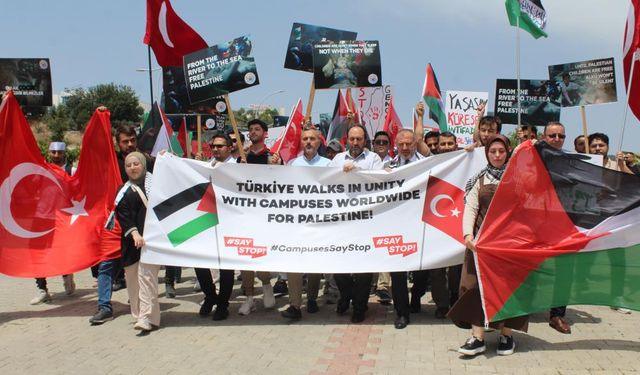 ALKÜ’de Filistin’e destek yürüyüşü