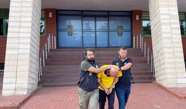 21 Yıl 5 Ay Hapis Cezasıyla Aranan Firari Otogarda Yakalandı