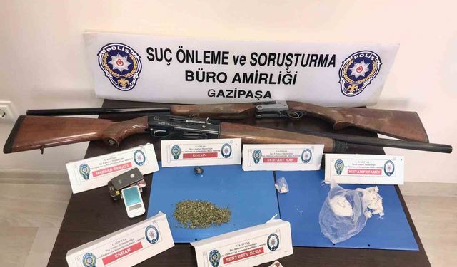 Uyuşturucu Operasyonunda 3 Kişi Tutuklandı, 2 Silah Bulundu