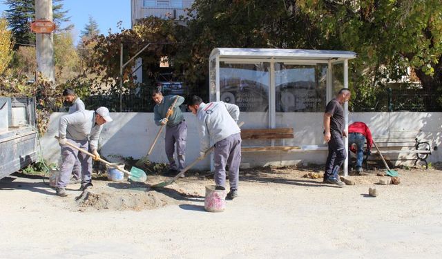 Elmalı'nın dört mahallesine otobüs durağı