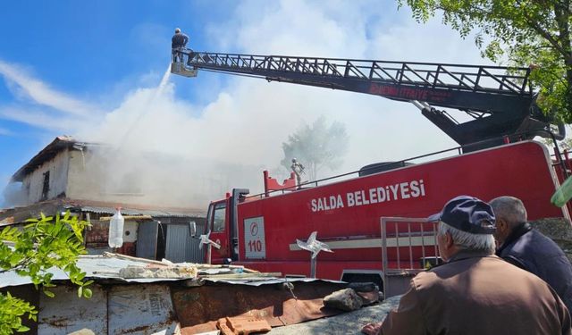 Burdur’da ev yangınında maddi hasar oluştu