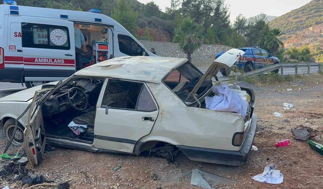 Savrulan Tofaş araç takla attı: 2’si çocuk 5 yaralı