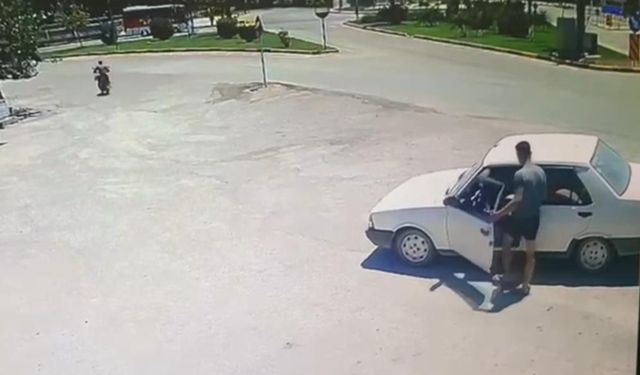 Marketten çıkıp aracına bindi, 10 metre sonra dumana boğuldu