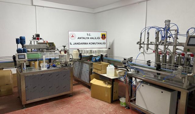 Antalya'da 46 bin litre sahte içki ele geçirildi