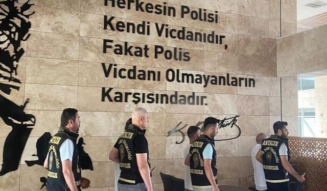 Tapuda sahte kimlikle satış girişimi: 4 kişi tutuklandı