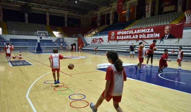 Kepez’de çocuklar sporla gelişiyor