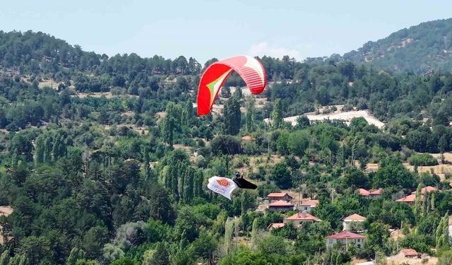 Çameli Festivali 5. gününde gökyüzü şölenine sahne oldu
