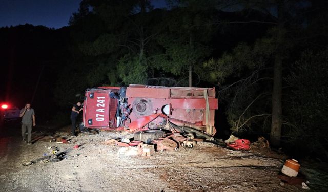 Antalya'da Arazöz Devrildi